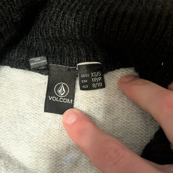 Volcom cardigan - Picture 2 of 3